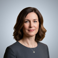 Dr. Claudia M. Hartmann